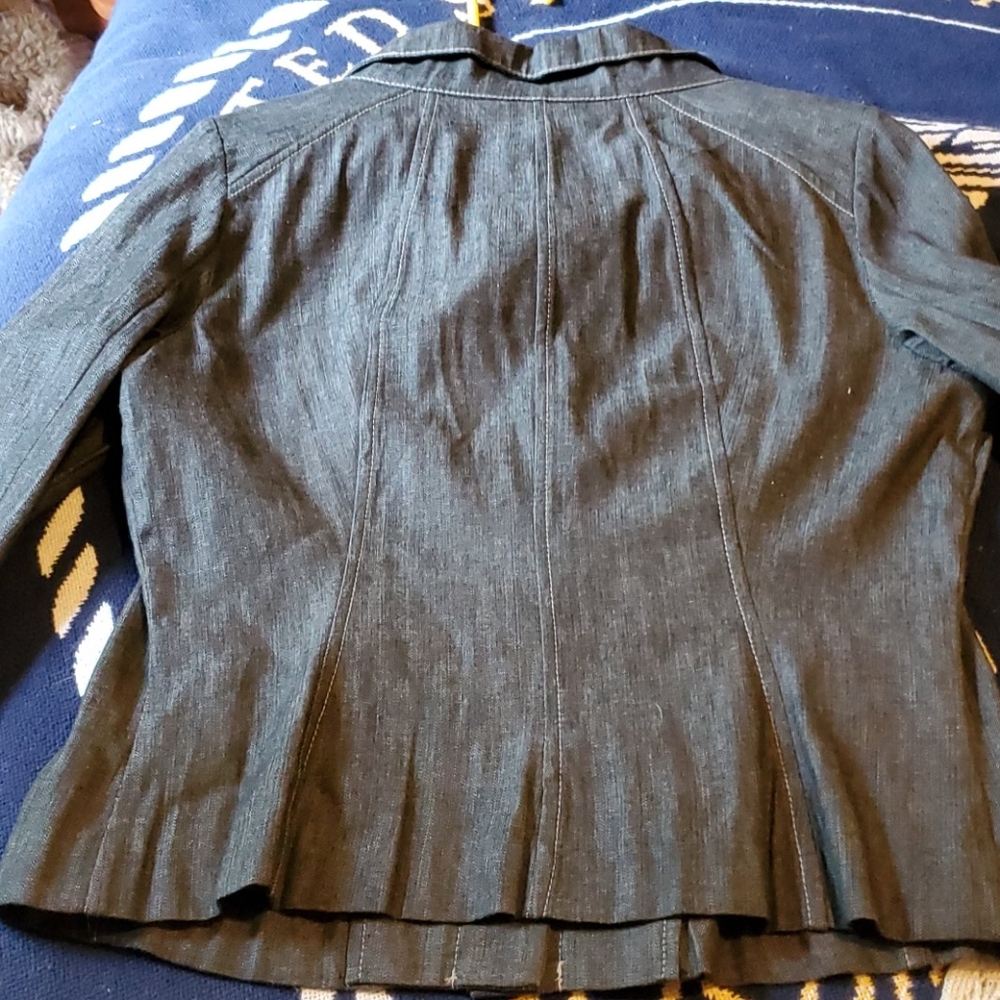 Blazer - Picture 4 of 4